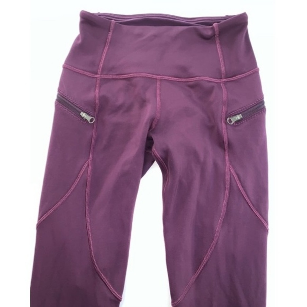 ****SOLD****Lululemon Cranberry Workout Leggings